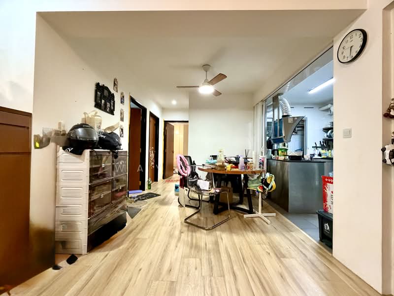 233B Sumang Lane, 233B Sumang Lane, 3 Bedrooms, 1,001 sqft, HDB Flat For Sale, by Wayne Tan, 500160730 - Living Room - PropertyGuru.com.sg