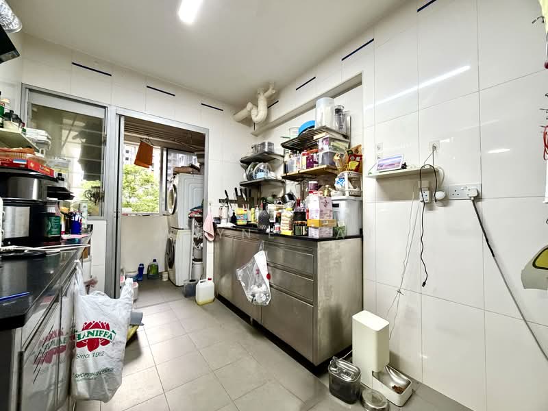 233B Sumang Lane, 233B Sumang Lane, 3 Bedrooms, 1,001 sqft, HDB Flat For Sale, by Wayne Tan, 500160730 - Kitchen - PropertyGuru.com.sg