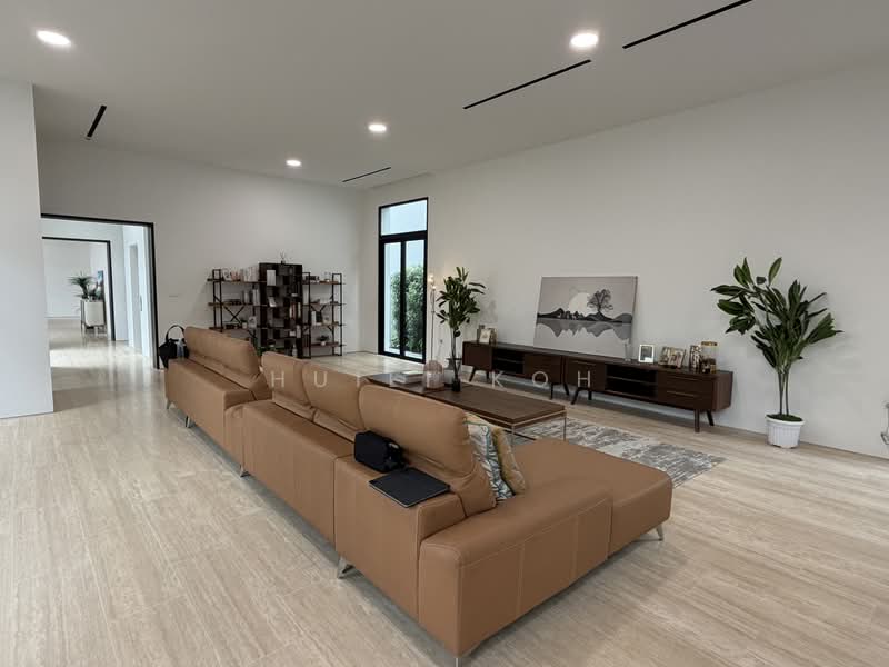Newly-built Luxurious Detached House in Henry Park, , 6 Bedrooms, 12,109 sqft, Detached House For Sale, by Huili Koh, 500160731 - Living Room - PropertyGuru.com.sg