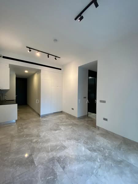 Martin Modern, 10 Martin Place, 2 Bedrooms, 764 sqft, Condominium For Rent, by Deon Tan, 500160735 - Interior - PropertyGuru.com.sg