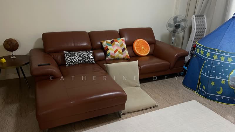 Tiara, 1 Kim Seng Walk, 3 Bedrooms, 1,281 sqft, Apartment For Rent, by Katherine Oey, 500160751 - Living Room - PropertyGuru.com.sg