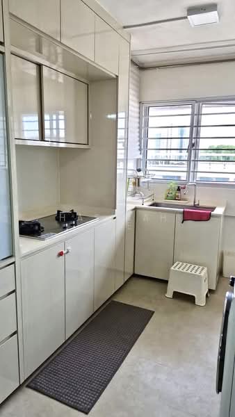 348 Woodlands Avenue 3, 348 Woodlands Avenue 3, 3 Bedrooms, 84 sqft, HDB Flat For Sale, by Hasinah Bee, 500160758 - Kitchen - PropertyGuru.com.sg