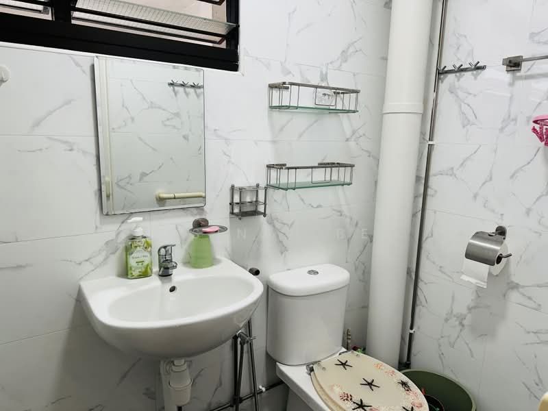 348 Woodlands Avenue 3, 348 Woodlands Avenue 3, 3 Bedrooms, 84 sqft, HDB Flat For Sale, by Hasinah Bee, 500160758 - Bathroom - PropertyGuru.com.sg