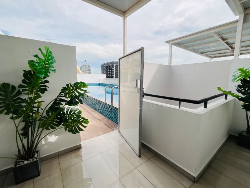 Treasures @ G20, 35 Lorong 20 Geylang, Studio, 947 sqft, Condominium For Rent, by Kenji Goh, 500160761 - Pool - PropertyGuru.com.sg