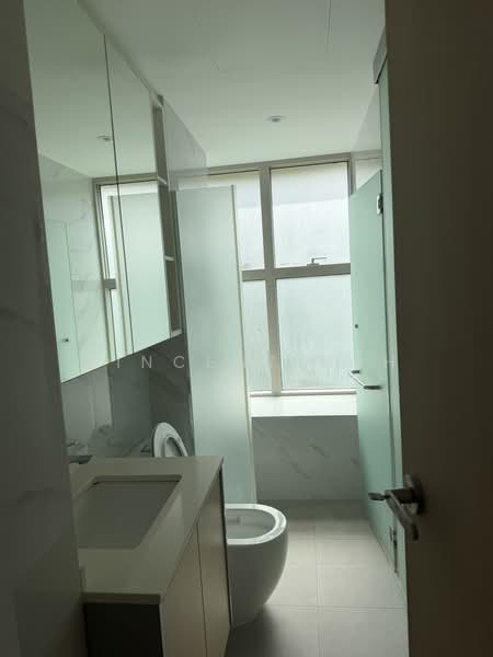 Parc Mondrian, 21 Woodleigh Close, 3 Bedrooms, 1,399 sqft, Apartment For Rent, by Vincent Koh, 500160762 - Common Bathroom - PropertyGuru.com.sg