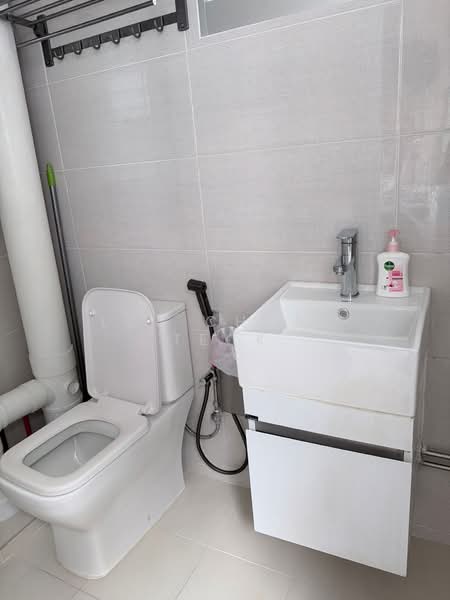 181 Bishan Street 13, 181 Bishan Street 13, Room Rental, 120 sqft, HDB Flat For Rent, by Lua Chong Teck, 500160771 - Bathroom - PropertyGuru.com.sg