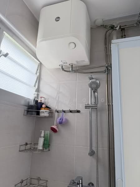 181 Bishan Street 13, 181 Bishan Street 13, Room Rental, 120 sqft, HDB Flat For Rent, by Lua Chong Teck, 500160771 - Bathroom - PropertyGuru.com.sg