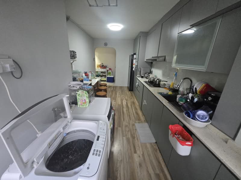 251 Tampines Street 21, 251 Tampines Street 21, 3 Bedrooms, 1,098 sqft, HDB Flat For Sale, by Nasser A L, 500160780 - Kitchen - PropertyGuru.com.sg