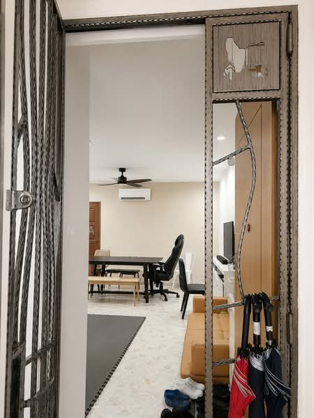 251 Tampines Street 21, 251 Tampines Street 21, 3 Bedrooms, 1,098 sqft, HDB Flat For Sale, by Nasser A L, 500160780 - Living Room - PropertyGuru.com.sg