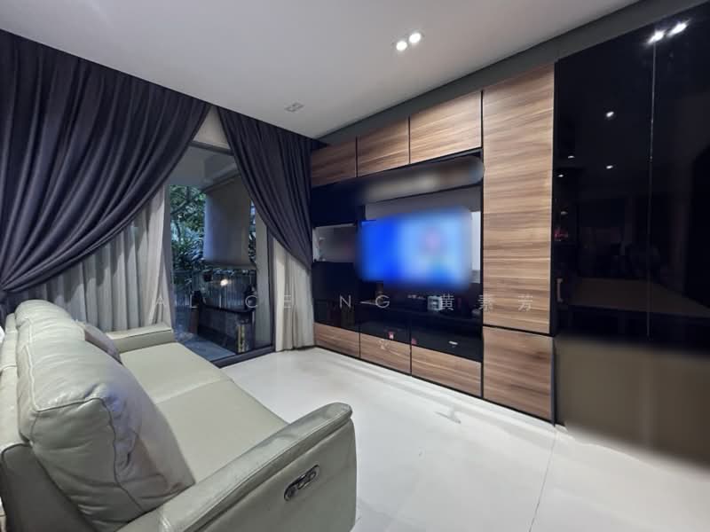Eight Courtyards, 18 Canberra Drive, 3 Bedrooms, 1,141 sqft, Condominium For Rent, by Alice Ng 黄素芳, 500160782 - Living Room - PropertyGuru.com.sg