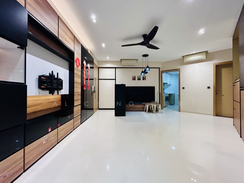 Eight Courtyards, 18 Canberra Drive, 3 Bedrooms, 1,141 sqft, Condominium For Rent, by Alice Ng 黄素芳, 500160782 - Living Room - PropertyGuru.com.sg