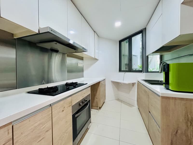 Eight Courtyards, 18 Canberra Drive, 3 Bedrooms, 1,141 sqft, Condominium For Rent, by Alice Ng 黄素芳, 500160782 - Kitchen - PropertyGuru.com.sg