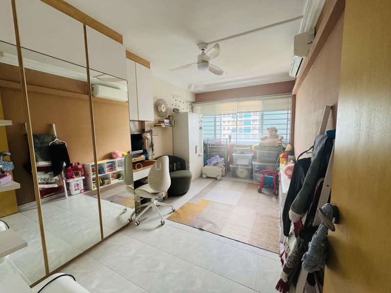 252 Choa Chu Kang Avenue 2, 252 Choa Chu Kang Avenue 2, 3 Bedrooms, 1,119 sqft, HDB Flat For Sale, by Louis See, 500160793 - Bedroom - PropertyGuru.com.sg