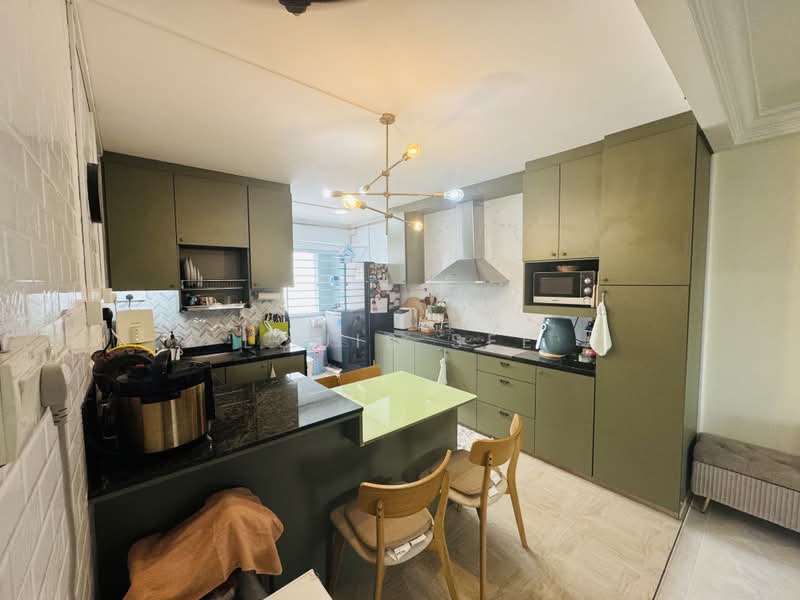 252 Choa Chu Kang Avenue 2, 252 Choa Chu Kang Avenue 2, 3 Bedrooms, 1,119 sqft, HDB Flat For Sale, by Louis See, 500160793 - Kitchen - PropertyGuru.com.sg