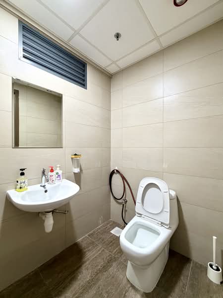 T-Space, 1 Tampines North Drive 1, 2,196 sqft, Factory / Workshop (B2) For Sale, by Wayne Tan, 500160796 - Bathroom - CommercialGuru.com.sg