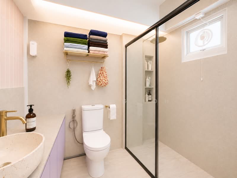 422A Northshore Drive, 422A Northshore Drive, 3 Bedrooms, 1,248 sqft, HDB Flat For Sale, by Yi Ming Loh, 500160800 - Bathroom - PropertyGuru.com.sg