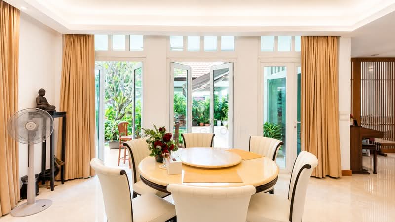 ⭐️⭐️LANDED7772@GOOD CONDITION BUNGALOW AT PRIME SIGLAP VICINITY ☎️ KL 8382-7772, Siglap, Frankel, Dunbar, 5 Bedrooms, 4,900 sqft, Bungalow House For Sale, by K L Goh, 500160806 - Dining Room - PropertyGuru.com.sg