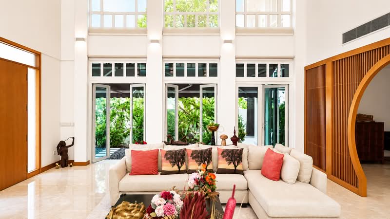 ⭐️⭐️LANDED7772@GOOD CONDITION BUNGALOW AT PRIME SIGLAP VICINITY ☎️ KL 8382-7772, Siglap, Frankel, Dunbar, 5 Bedrooms, 4,900 sqft, Bungalow House For Sale, by K L Goh, 500160806 - Living Room - PropertyGuru.com.sg