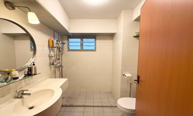 301D Punggol Place, 301D Punggol Place, 3 Bedrooms, 1,001 sqft, HDB Flat For Sale, by Elaine Lee, 500160809 - Bathroom - PropertyGuru.com.sg