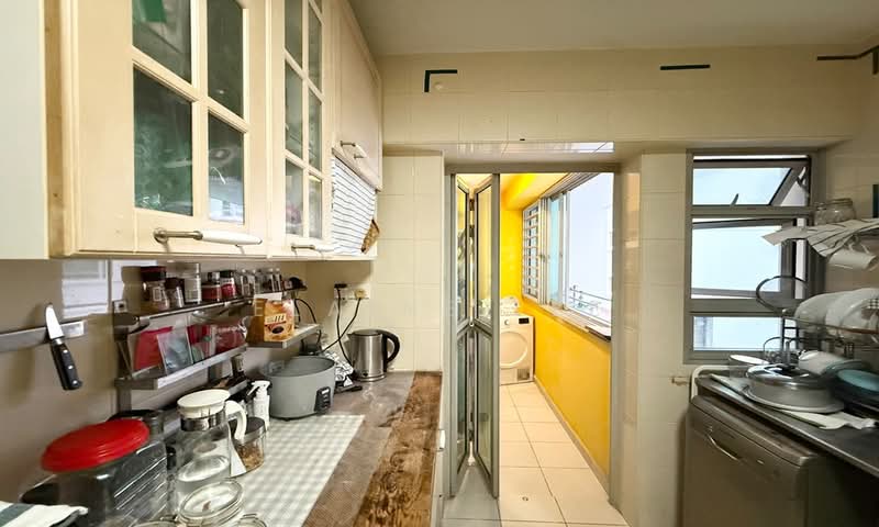 301D Punggol Place, 301D Punggol Place, 3 Bedrooms, 1,001 sqft, HDB Flat For Sale, by Elaine Lee, 500160809 - Kitchen - PropertyGuru.com.sg