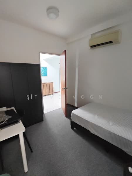 Ava Towers, 10 Ava Road, Room Rental, 150 sqft, Condominium For Rent, by Steve Voon, 500160814 - Room 4 - PropertyGuru.com.sg