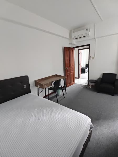Ava Towers, 10 Ava Road, Room Rental, 150 sqft, Condominium For Rent, by Steve Voon, 500160814 - Room 5 - PropertyGuru.com.sg