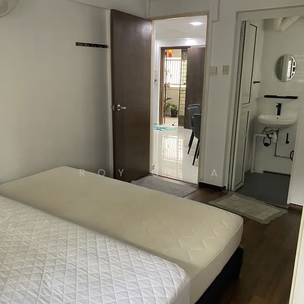 426 Bukit Batok West Avenue 2, 426 Bukit Batok West Avenue 2, 3 Bedrooms, 893 sqft, HDB Flat For Rent, by Roy Chua, 500160821 - Bedroom - PropertyGuru.com.sg