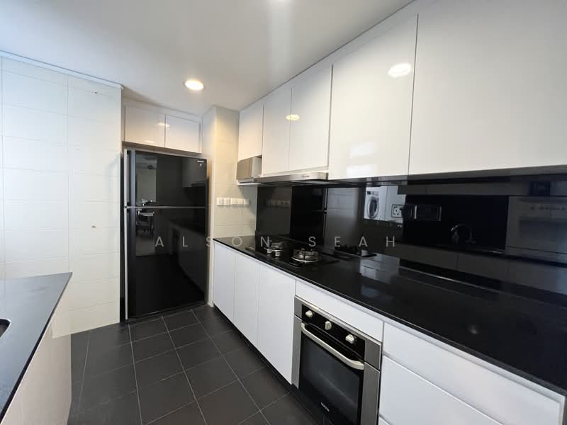 Blue Horizon, 29 West Coast Crescent, 3 Bedrooms, 1,152 sqft, Condominium For Sale, by Alson Seah, 500160824 - Kitchen - PropertyGuru.com.sg