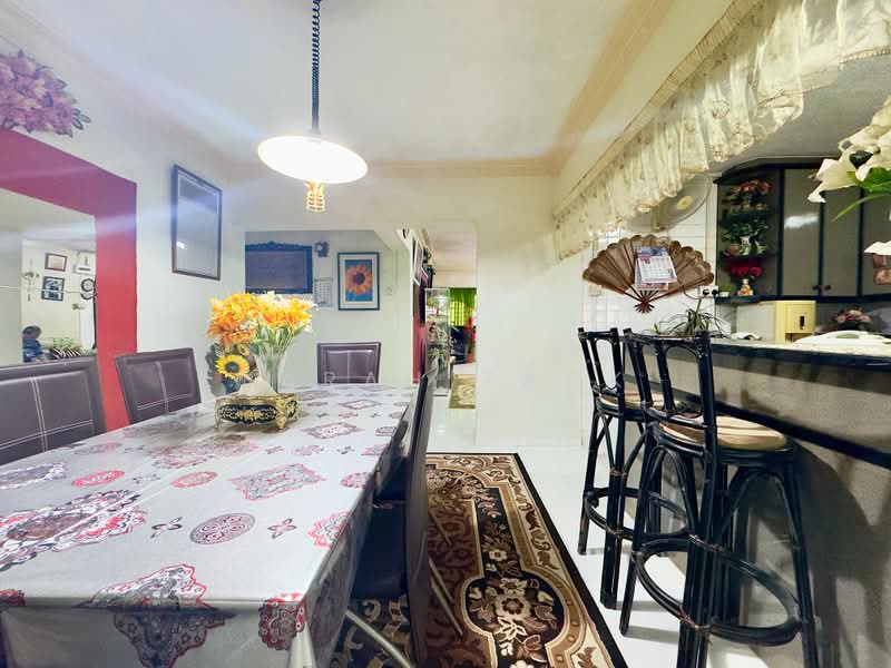 306 Ang Mo Kio Avenue 1, 306 Ang Mo Kio Avenue 1, 4 Bedrooms, 1,324 sqft, HDB Flat For Sale, by Farah Zack, 500160834 - Dining Room - PropertyGuru.com.sg