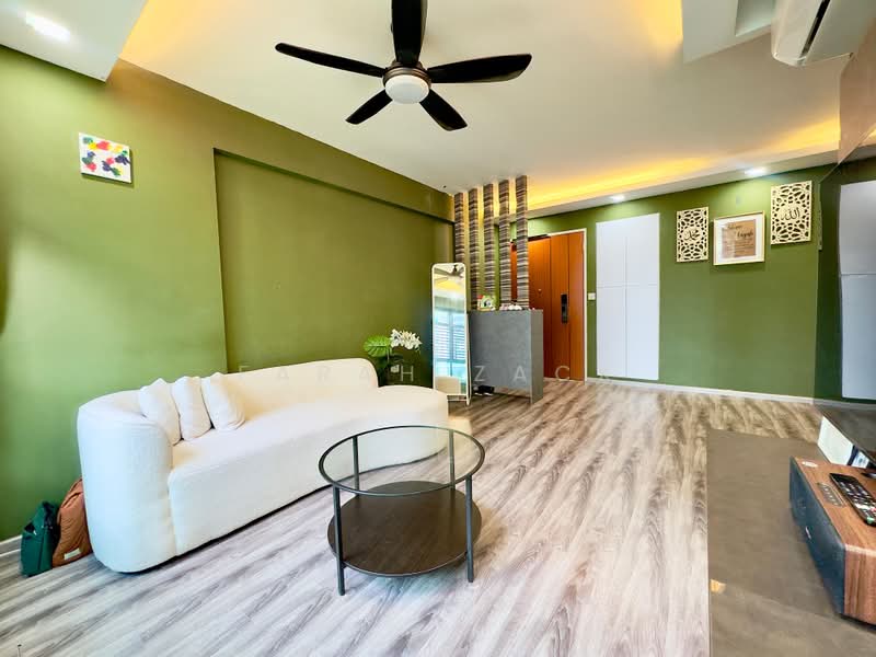808A Choa Chu Kang Avenue 1, 808A Choa Chu Kang Avenue 1, 3 Bedrooms, 990 sqft, HDB Flat For Sale, by Farah Zack, 500160835 - Living Room - PropertyGuru.com.sg
