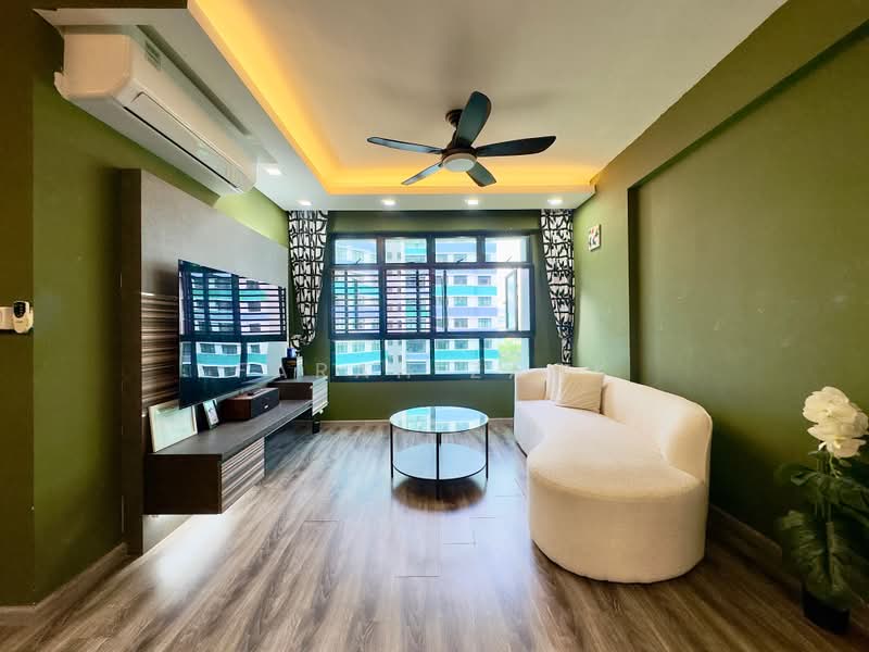 808A Choa Chu Kang Avenue 1, 808A Choa Chu Kang Avenue 1, 3 Bedrooms, 990 sqft, HDB Flat For Sale, by Farah Zack, 500160835 - Living Room - PropertyGuru.com.sg