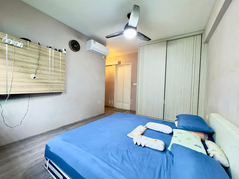 808A Choa Chu Kang Avenue 1, 808A Choa Chu Kang Avenue 1, 3 Bedrooms, 990 sqft, HDB Flat For Sale, by Farah Zack, 500160835 - Bedroom - PropertyGuru.com.sg