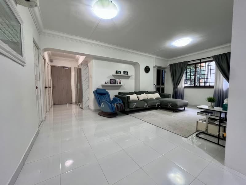 469 Pasir Ris Drive 6, 469 Pasir Ris Drive 6, 3 Bedrooms, 1,130 sqft, HDB Flat For Sale, by Farah Zack, 500160841 - Living Room - PropertyGuru.com.sg