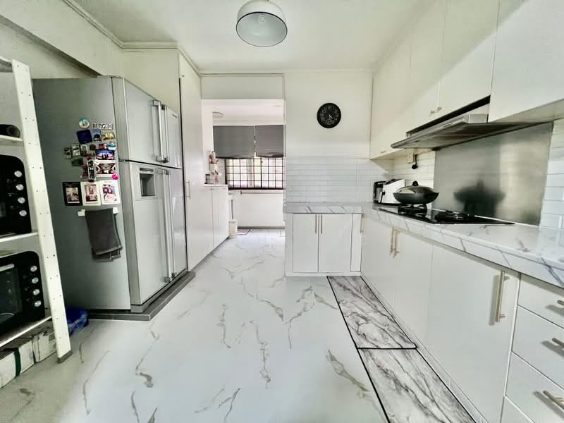 469 Pasir Ris Drive 6, 469 Pasir Ris Drive 6, 3 Bedrooms, 1,130 sqft, HDB Flat For Sale, by Farah Zack, 500160841 - Kitchen - PropertyGuru.com.sg