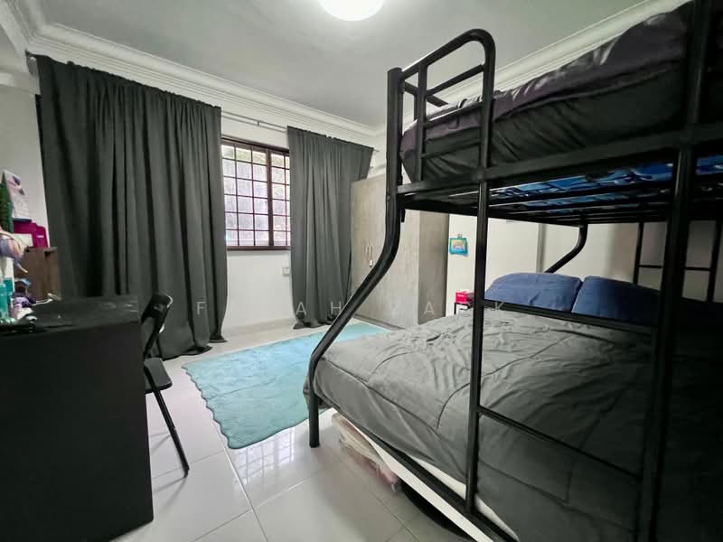 469 Pasir Ris Drive 6, 469 Pasir Ris Drive 6, 3 Bedrooms, 1,130 sqft, HDB Flat For Sale, by Farah Zack, 500160841 - Bedroom - PropertyGuru.com.sg