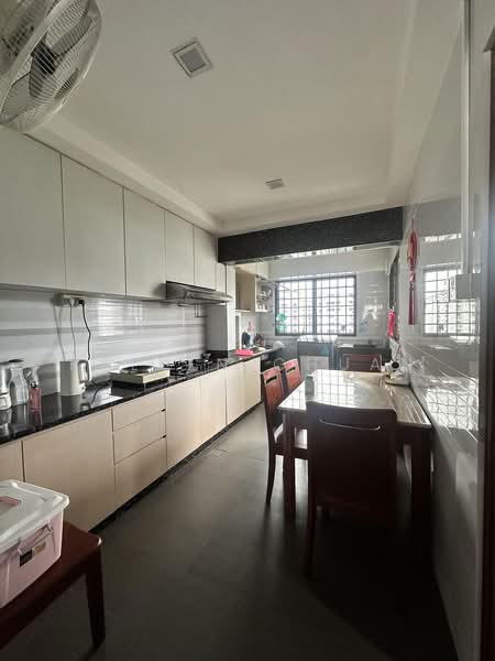 640 Woodlands Ring Road, 640 Woodlands Ring Road, 3 Bedrooms, 1,098 sqft, HDB Flat For Sale, by Kaleen Chuah, 500160850 - Kitchen - PropertyGuru.com.sg