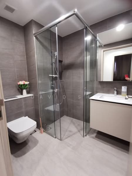Sengkang Grand Residences, 84 Compassvale Bow, 2 Bedrooms, 764 sqft, Condominium For Sale, by David Shu, 500160851 - Bathroom - PropertyGuru.com.sg