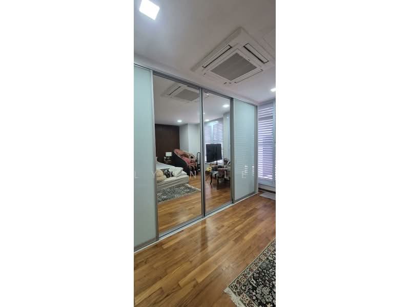 Century Woods, 20 Woodgrove Walk, 4 Bedrooms, 3,010 sqft, Terraced House For Sale, by Lynn Lee, 500160861 - Master Bedroom - PropertyGuru.com.sg
