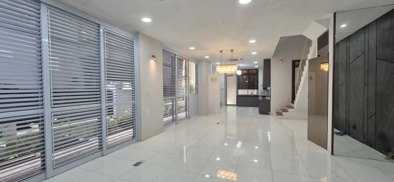 Century Woods, 20 Woodgrove View, Admiralty / Woodlands, 4 Bedrooms, 3,010 sqft, Terraced House For Sale, by Lynn Lee, 500160861 - Living Room - PropertyGuru.com.sg