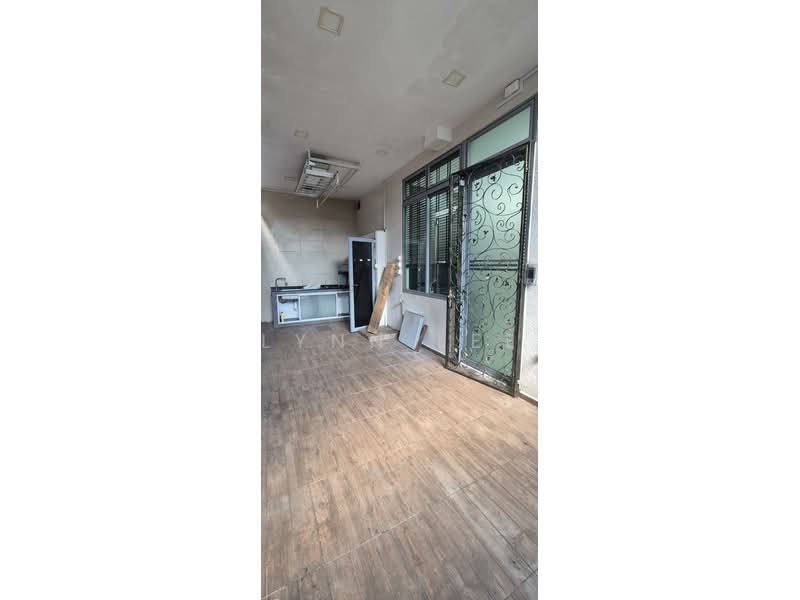 Century Woods, 20 Woodgrove View, Admiralty / Woodlands, 4 Bedrooms, 3,010 sqft, Terraced House For Sale, by Lynn Lee, 500160861 - Laundry area - PropertyGuru.com.sg