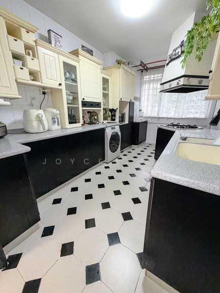 112 Simei Street 1, 112 Simei Street 1, 3 Bedrooms, 904 sqft, HDB Flat For Sale, by Joyce Chew, 500160863 - Kitchen - PropertyGuru.com.sg