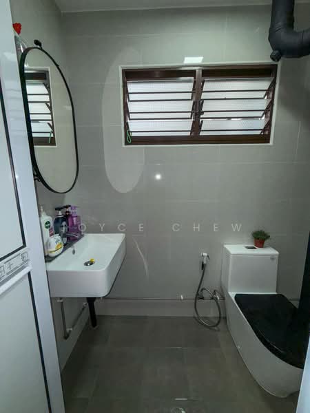 112 Simei Street 1, 112 Simei Street 1, 3 Bedrooms, 904 sqft, HDB Flat For Sale, by Joyce Chew, 500160863 - Bathroom - PropertyGuru.com.sg