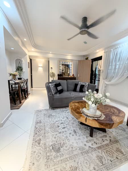 112 Simei Street 1, 112 Simei Street 1, 3 Bedrooms, 904 sqft, HDB Flat For Sale, by Joyce Chew, 500160863 - Living Room - PropertyGuru.com.sg