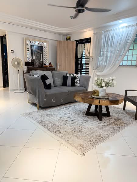112 Simei Street 1, 112 Simei Street 1, 3 Bedrooms, 904 sqft, HDB Flat For Sale, by Joyce Chew, 500160863 - Living Room - PropertyGuru.com.sg