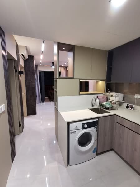Riverfront Residences, 51 Hougang Avenue 7, 2 Bedrooms, 614 sqft, Condominium For Rent, by Mick Ho, 500160875 - Kitchen - PropertyGuru.com.sg