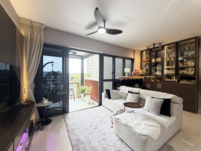 Riverfront Residences, 45 Hougang Avenue 7, 4 Bedrooms, 1,410 sqft, Condominium For Sale, by Bernard Ng 黄俊凯, 500160879 - Living Room - PropertyGuru.com.sg