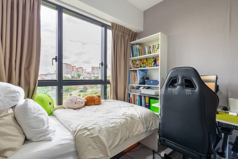 Riverfront Residences, 45 Hougang Avenue 7, 4 Bedrooms, 1,410 sqft, Condominium For Sale, by Bernard Ng 黄俊凯, 500160879 - Bedroom - PropertyGuru.com.sg
