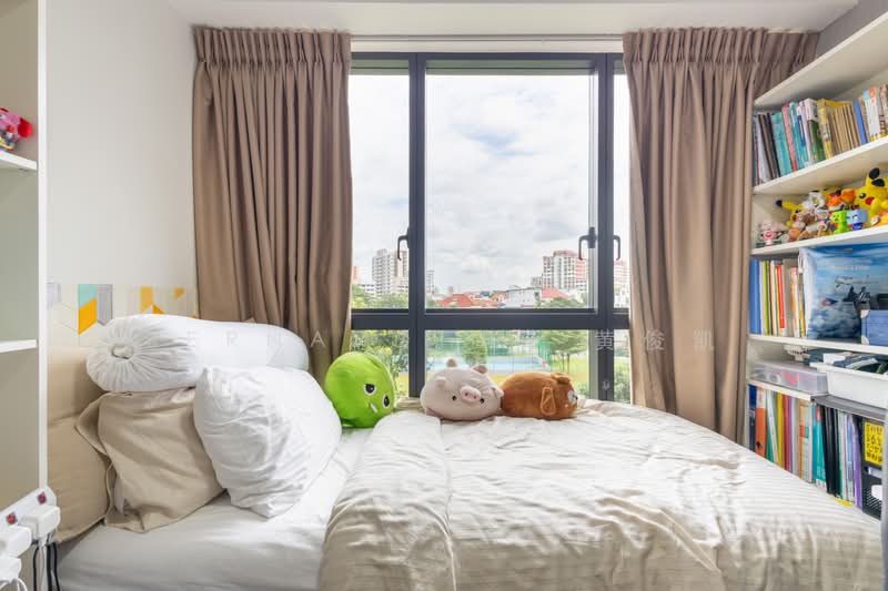 Riverfront Residences, 45 Hougang Avenue 7, 4 Bedrooms, 1,410 sqft, Condominium For Sale, by Bernard Ng 黄俊凯, 500160879 - Bedroom - PropertyGuru.com.sg