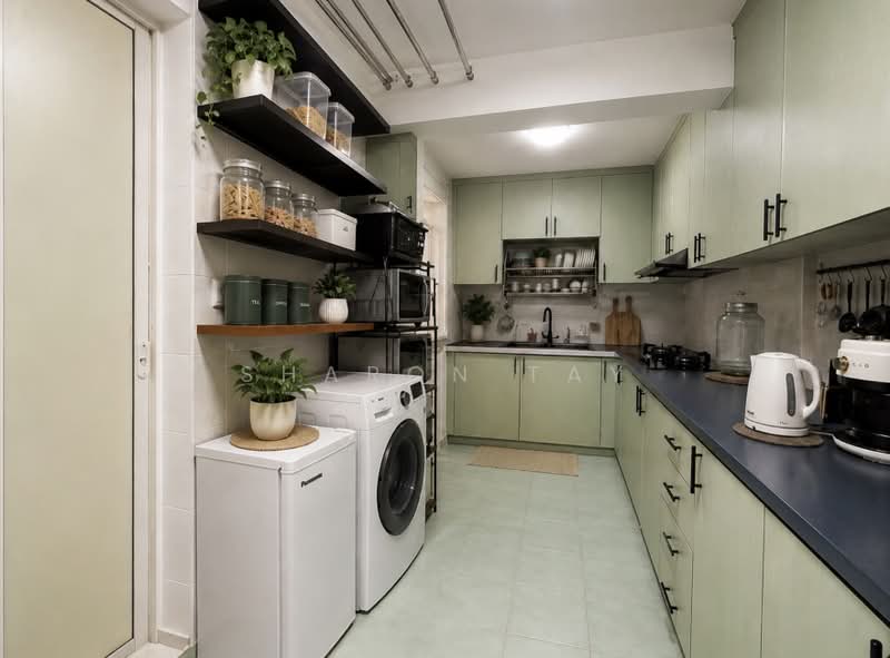 224 Lorong 8 Toa Payoh, 224 Lorong 8 Toa Payoh, 4 Bedrooms, 1,259 sqft, HDB Flat For Sale, by Sharon Tay, 500160881 - Kitchen - PropertyGuru.com.sg