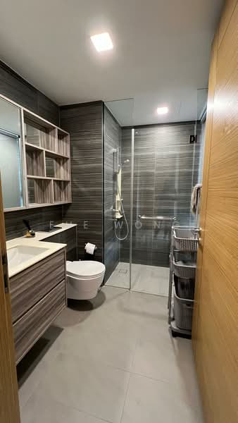 Coco Palms, 21 Pasir Ris Grove, 1 Bedroom, 463 sqft, Condominium For Rent, by Eve Wong, 500160886 - Bathroom - PropertyGuru.com.sg